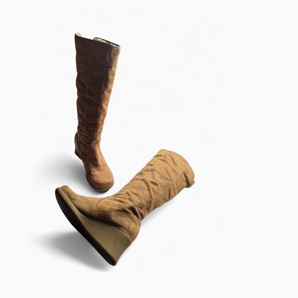 Y2K Rare Massimo Wedge Knee-High Suede Boots in a Tan color. size 7